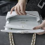 シャネル スーパーコピー クラシック 25cm マトラッセ A01112 ホワイト シャネル スーパーコピー クラシック 25cm マトラッセ A01112 ホワイト