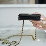 シャネル スーパーコピー トップハンドル チェーン ミニバッグ AP2200 シャネル スーパーコピー トップハンドル チェーン ミニバッグ AP2200