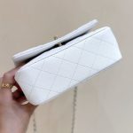 シャネル スーパーコピー フラップバッグ 白 シルバーハンドル AS5554