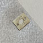 シャネル スーパーコピー ミニフラップバッグ キルティングハンドル AS5554 シャネル スーパーコピー ミニフラップバッグ キルティングハンドル AS5554