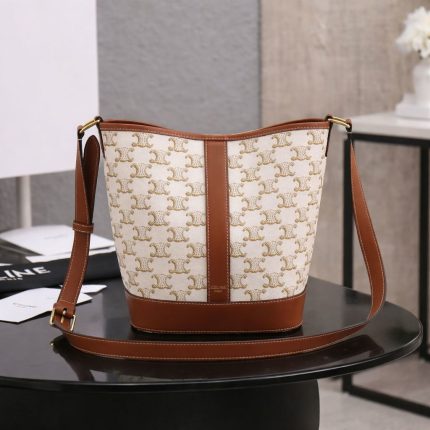 セリーヌ コピー TRIOMPHE スモール バケットバッグ 191442