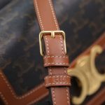 セリーヌコピー TEEN TRIOMPHE スモールカーフスキンバッグ 188423 セリーヌコピー TEEN TRIOMPHE スモールカーフスキンバッグ 188423