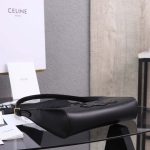 セリーヌコピー トリオンフ ショルダーバッグ ブラック 198153DU3.38N セリーヌコピー トリオンフ ショルダーバッグ ブラック 198153DU3.38N