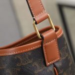 セリーヌ コピー ミディアム バケット トリオンフキャンバス 191132 セリーヌ コピー ミディアム バケット トリオンフキャンバス 191132