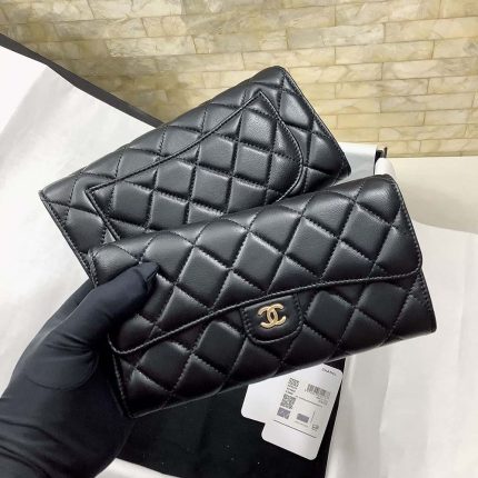 シャネル コピー 二つ折りウォレット AP0241 キャビアスキン ブラック