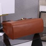 セリーヌ コピー 16 セーズ ミディアムソフトバッグ 195543