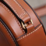セリーヌ コピー CUIR TRIOMPHE オーバル ショルダーバッグ 101703 セリーヌ コピー CUIR TRIOMPHE オーバル ショルダーバッグ 101703