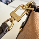 ルイヴィトン コピー マルチパス レザーショルダートートバッグ M28029