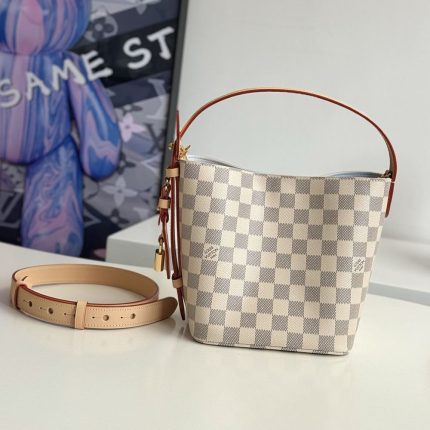 ルイヴィトン コピー LV × TM ラインアップ ショルダーバッグ M27582