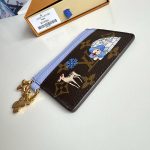 ルイヴィトンスーパーコピー カードケース LVチャーム M15324