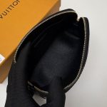 ヴィトン コピー LV × TM ポシェット コスメティック PM M13744