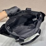 プラダ スーパーコピー Re-Nylon ベビーバッグ 1BG102 プラダ スーパーコピー Re-Nylon ベビーバッグ 1BG102