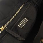 プラダ スーパーコピー スモール Re-Nylon バックパック 1BZ081 プラダ スーパーコピー スモール Re-Nylon バックパック 1BZ081