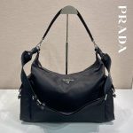 プラダ コピー エクスプローラ Re-Nylon xレザー バッグ 2VH204