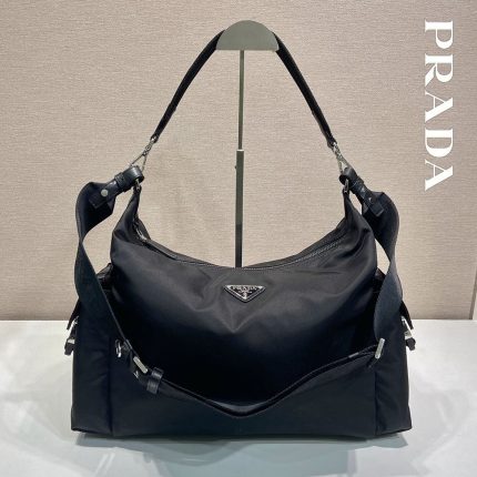 プラダ コピー エクスプローラ Re-Nylon xレザー バッグ 2VH204