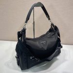 プラダ コピー エクスプローラ Re-Nylon xレザー バッグ 2VH204