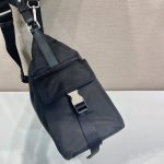 プラダ コピー エクスプローラ Re-Nylon xレザー バッグ 2VH204