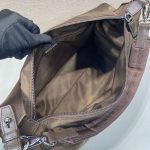 プラダ エクスプローラ Re-Nylon xレザー バッグ コピー 2VH204_F0038 プラダ エクスプローラ Re-Nylon xレザー バッグ コピー 2VH204_F0038
