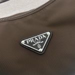プラダ エクスプローラ Re-Nylon xレザー バッグ コピー 2VH204_F0038 プラダ エクスプローラ Re-Nylon xレザー バッグ コピー 2VH204_F0038
