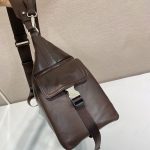 プラダ エクスプローラ レザーショルダーバッグ コピー 2VH204_2HE8 プラダ エクスプローラ レザーショルダーバッグ コピー 2VH204_2HE8