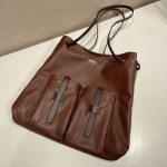 プラダ スーパーコピー ルート ラージ レザー バッグ 1BC293 プラダ スーパーコピー ルート ラージ レザー バッグ 1BC293