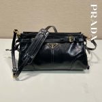 プラダ スーパーコピー スモール レザー ショルダーバッグ 1BH215 プラダ スーパーコピー スモール レザー ショルダーバッグ 1BH215