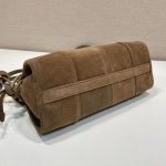 プラダ コピー ボニー スモール スエード ショルダーバッグ 1BH215 プラダ コピー ボニー スモール スエード ショルダーバッグ 1BH215