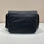プラダ スーパーコピー ナイロン 斜め掛け メッセンジャーバッグ 1BD671 プラダ スーパーコピー ナイロン 斜め掛け メッセンジャーバッグ 1BD671