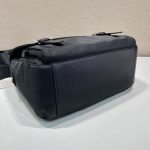 プラダ スーパーコピー ナイロン 斜め掛け メッセンジャーバッグ 1BD671 プラダ スーパーコピー ナイロン 斜め掛け メッセンジャーバッグ 1BD671
