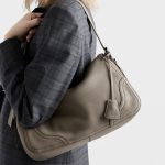 プラダ コピー エメ ラージ レザー ショルダーバッグ 1BC280_F098L プラダ コピー エメ ラージ レザー ショルダーバッグ 1BC280_F098L