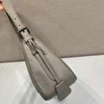 プラダ コピー エメ ラージ レザー ショルダーバッグ 1BC280_F098L プラダ コピー エメ ラージ レザー ショルダーバッグ 1BC280_F098L