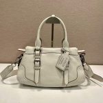プラダ スーパーコピー ラージ レザー トートバッグ 1BG604_F0K74 プラダ スーパーコピー ラージ レザー トートバッグ 1BG604_F0K74