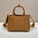 プラダ スーパーコピー ネンブレンドミニハンドバッグ☆1BA038_F04MO プラダ スーパーコピー ネンブレンドミニハンドバッグ☆1BA038_F04MO