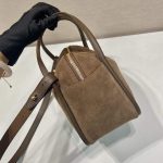 プラダ スーパーコピー ダーリン スエード ハンドバッグ 1BA451 プラダ スーパーコピー ダーリン スエード ハンドバッグ 1BA451