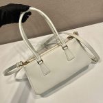 プラダ スーパーコピー ミディアム サフィアーノレザーバッグ 1BA457_F0K74 プラダ スーパーコピー ミディアム サフィアーノレザーバッグ 1BA457_F0K74