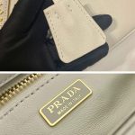 プラダ スーパーコピー ミディアム サフィアーノレザーバッグ 1BA457_F0K74 プラダ スーパーコピー ミディアム サフィアーノレザーバッグ 1BA457_F0K74