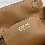 プラダ スーパーコピー キャリー ミニ レザー ハンドバッグ 1BA496 プラダ スーパーコピー キャリー ミニ レザー ハンドバッグ 1BA496