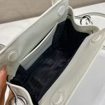 プラダ スーパーコピー キャリー ミニ レザー ハンドバッグ 1BA496 プラダ スーパーコピー キャリー ミニ レザー ハンドバッグ 1BA496