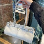 プラダ スーパーコピー ミディアム レザー ハンドバッグ 1BA426