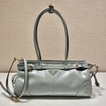 プラダ スーパーコピー ミディアム レザー ハンドバッグ 1BA426