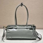 プラダ スーパーコピー ミディアム レザー ハンドバッグ 1BA426