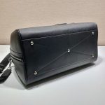 プラダ コピー サフィアーノレザー ダッフルバッグ 2VC018 プラダ コピー サフィアーノレザー ダッフルバッグ 2VC018